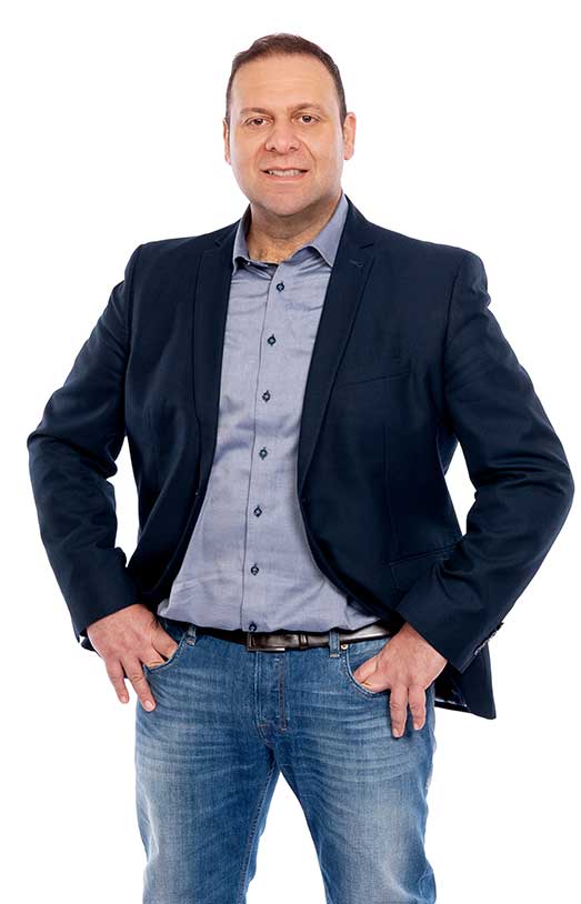 Exeligmos Leistungen: Portrait Stamatios Stamatiadis Geschäftsführer. Ihr Partner für nachhaltige Wertsteigerung Ihres Unternehmens.